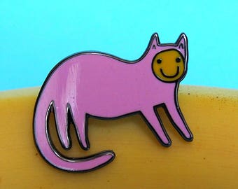 Smiley face cat enamel pin badge