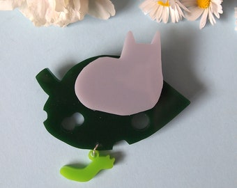 Grey Cat Leaf brooch