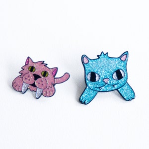 Prehistoric cats BFF pin set