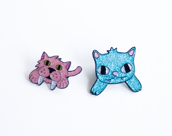 Prehistoric cats BFF pin set