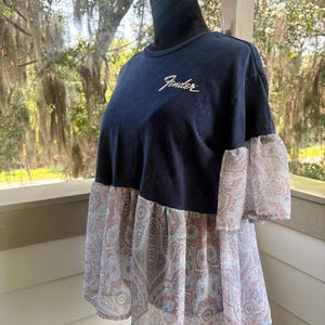 Upcycled Fender Tshirt with Sheer Flowy Bottom and Sleeves, Medium. bild 3