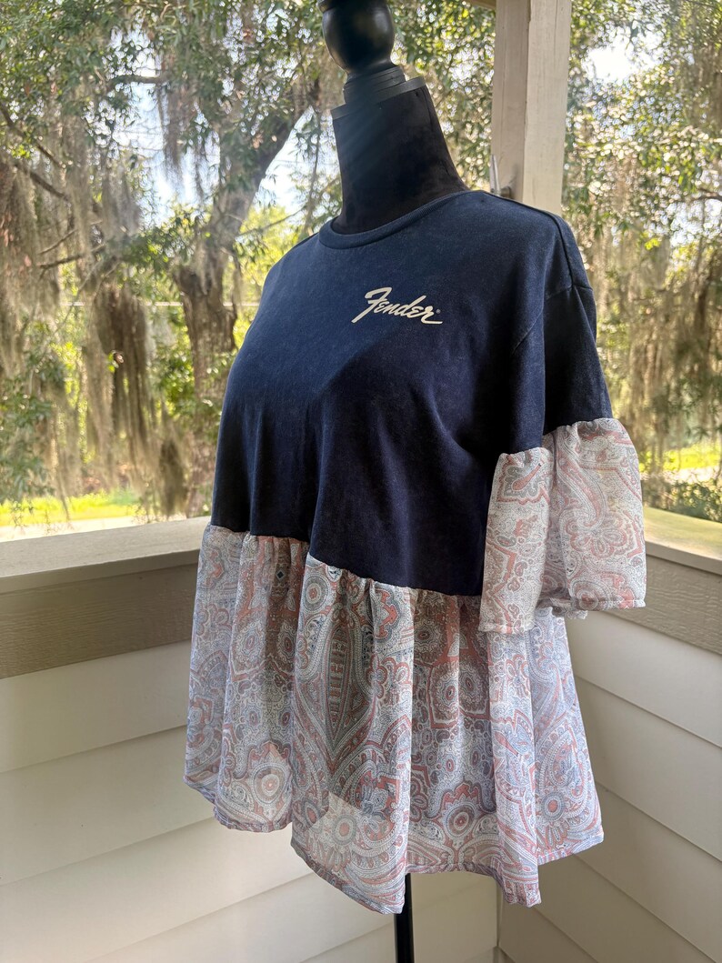 Upcycled Fender Tshirt with Sheer Flowy Bottom and Sleeves, Medium. bild 3