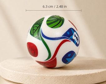 Balle anti-stress de football en mousse PU à remontée lente, jouet anti-stress pour les fans de sport (6,3 cm)