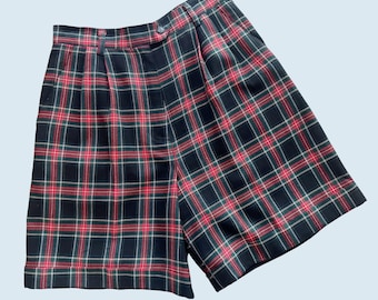 Vintage IZOD Tartan Plaid Pleated High Waisted Bermuda Shorts 1980s Sz Small
