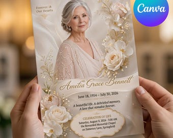 Könnte beinhalten: Eine Gedenkprogrammkarte mit dem Porträt einer älteren Frau mit grauem Haar, verziert mit cremefarbenen Rosen und goldenem Blattwerk. Der Text enthält Forever 18 Our Hearts, Amelia Grace Bennett, June 18, 1954 – July 30, 2026, sowie Veranstaltungsdetails.