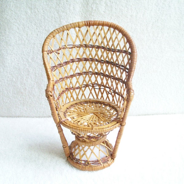 Vintage Doll Chair 1970s Rattan/High Back/Wicker/Bentwood/Rustic/Miniature/Toy/Gifts/Dolls/Chair/Barbie/Furniture/Fan Back/Monster High/Gift