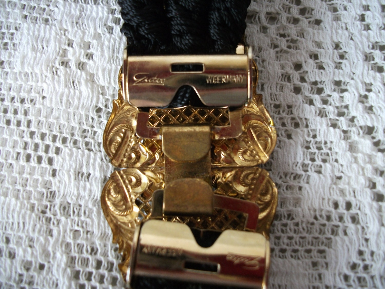 GUTOS Belt Ladies Black Rhinestones Filigree Antiqued Gold 