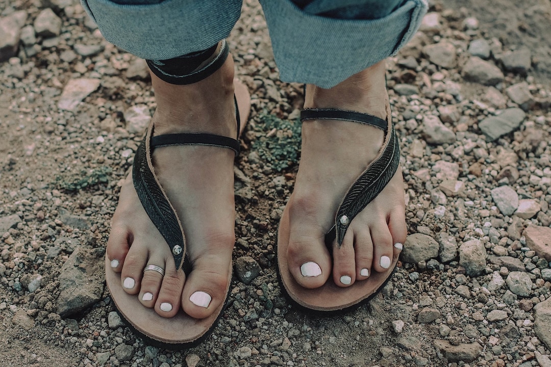 Earth Runners shops Women Sandals