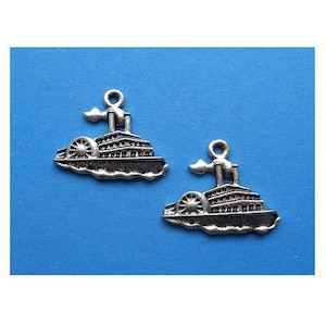 Mississippi Steamboat Paddle Wheel Boat Charms Silver Mark Twain Charms New Orleans Charms Jewelry Supplies 21x25mm Lighter Tone