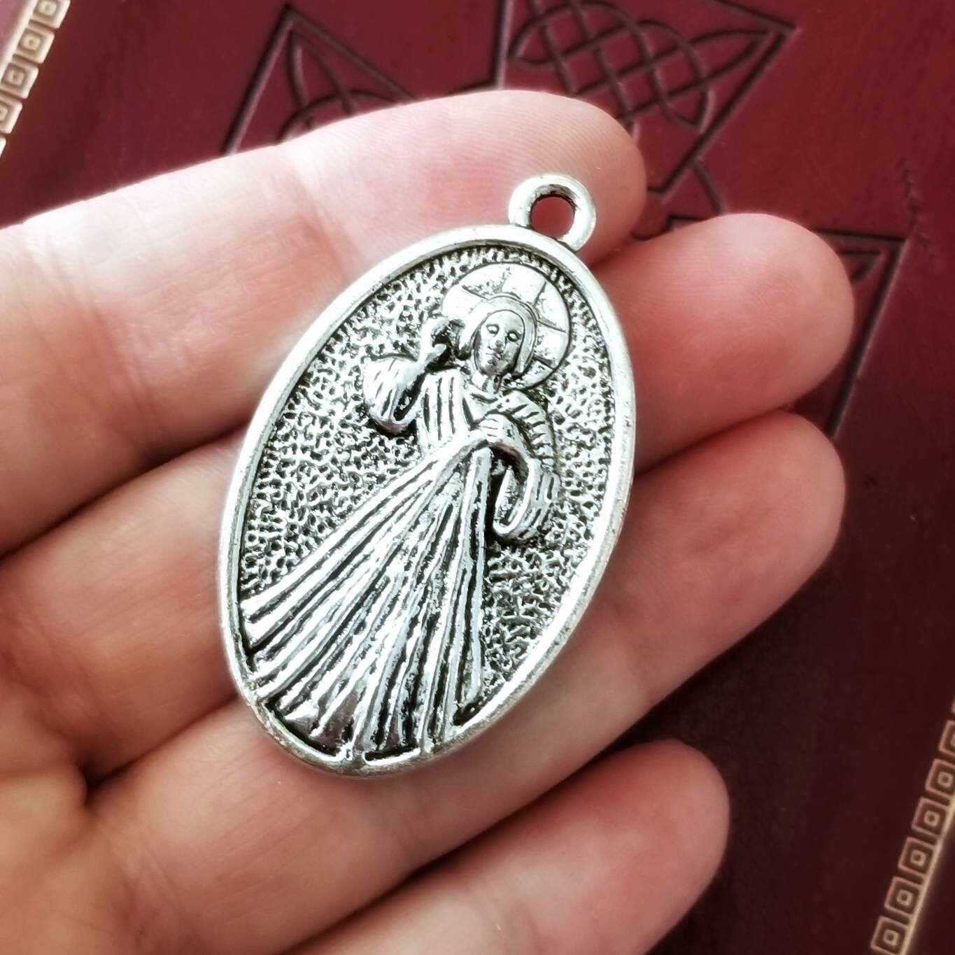 Divine Mercy Gold Tone Medal Pendant Black String Necklace Collar Divina  Misericordia Catholic Gift