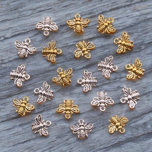 Absolutely Adorable Honey Bee Charms Little Bees Bracelet Earring Honey Jar Embellishments Bee Jewelry Supplies Silver or Antique Gold 13mm zdjęcie 1