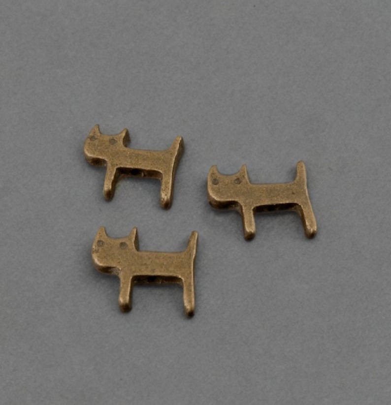 12 Cat Spacer Beads Small Bronze Kitten Beads Cat Charms Bronze Cat Beads Pet Beading Jewelry Supplies 13x11mm imagen 1