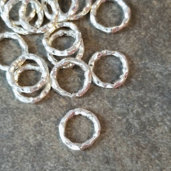 20 Small Linking Rings Abstract Circles Silver Tone Hammered Design Findings Jewelry Supplies About 11mm