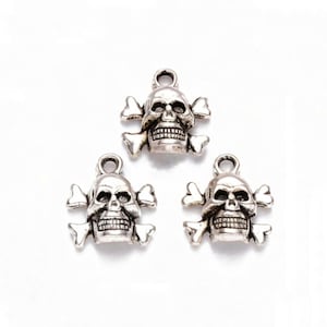 10 Skull and Crossbones Charms Small Skull Charms Pirate Charms Halloween Charms Jewelry Supplies 15x14m