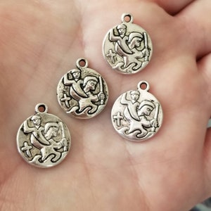 4 Saint Christopher Medals Patron Saint of Travelers Small Religious Charms Jewelry Supplies 18x15mm