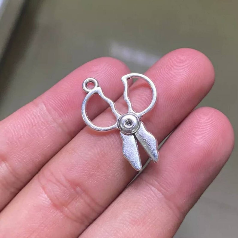Scissors Charms Well Crafted Scissors Seamstress Charms Craft Charms Jewelry Supplies 20x27mm