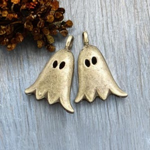 10 Little Haunts Villiage GHOST Halloween Charms Bronze Tone Spooky Charm Jewelry Supplies  14x19mm READ DETAILS