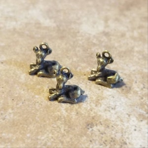 Bronze Fawn Charms Deer Charms Reindeer Charms Christmas Charms Forest Animal Charms Baby Animal Charms Jewelry Supplies 11mm