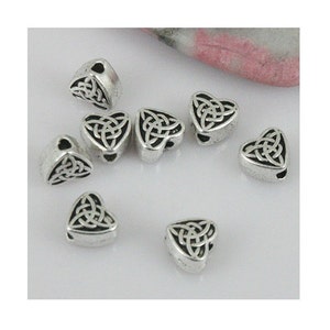 20 Heart Spacer Beads with Celtic Knot Trinity Knot Design Small Triquetra Irish Hearts St. Patrick's Day Jewelry Supplies 7x6.5 mm