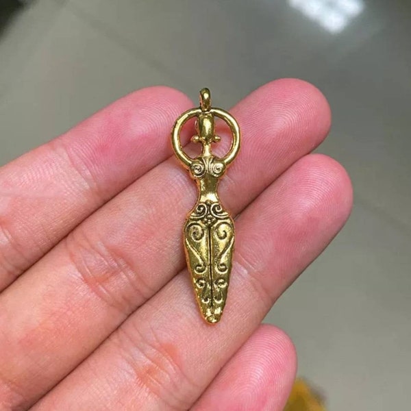 Goddess Pendants Fertility Goddess Charms Venus Pendants Goddess Jewelry Supplies 40x12mm