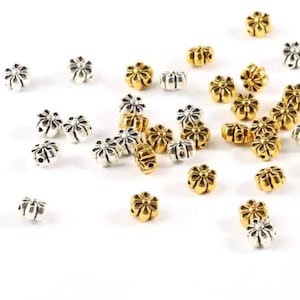 20 Daisy Spacer Beads Well Crafted Silver Antique Gold Daisy Beads Flower Bracelet Charms Jewelry Supplies 6.5mm