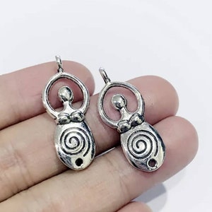 Fertility Goddess Connectors Venus of Willendorf Connectors Goddess Charms Jewelry Supplies 31x12mm