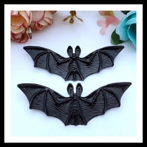 Beautiful Huge Bat Connector Large Black Bat Pendant Well Crafted Substantial Bat for Necklaces Halloween Jewelry Supplies 77x27mm
