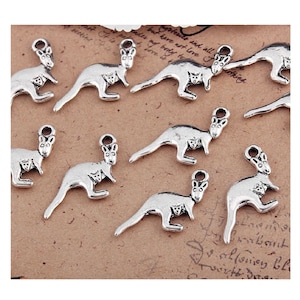 Kangaroo Charms Australia Mom and Baby Joey in Pouch Animal Jewelry Supplies 23mm