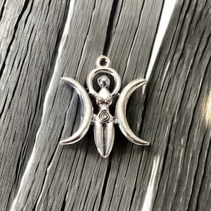 Beautiful Moon Goddess Pendants Fertility Goddess Pendants Triple Moon Goddess Charms Wicca Charms Fantasy Charms Jewelry Supplies 30x25mm