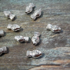 Tiny Fish Spacer Beads Tiny Fish Beads Mini Silver Fish Beads Sweet Little Beach Beads Fishing Beads Fish Findings Jewelry Supplies 9x5mm