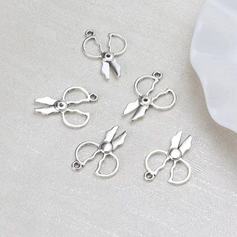 Scissors Charms Well Crafted Scissors Seamstress Charms Craft Charms Jewelry Supplies 20x27mm
