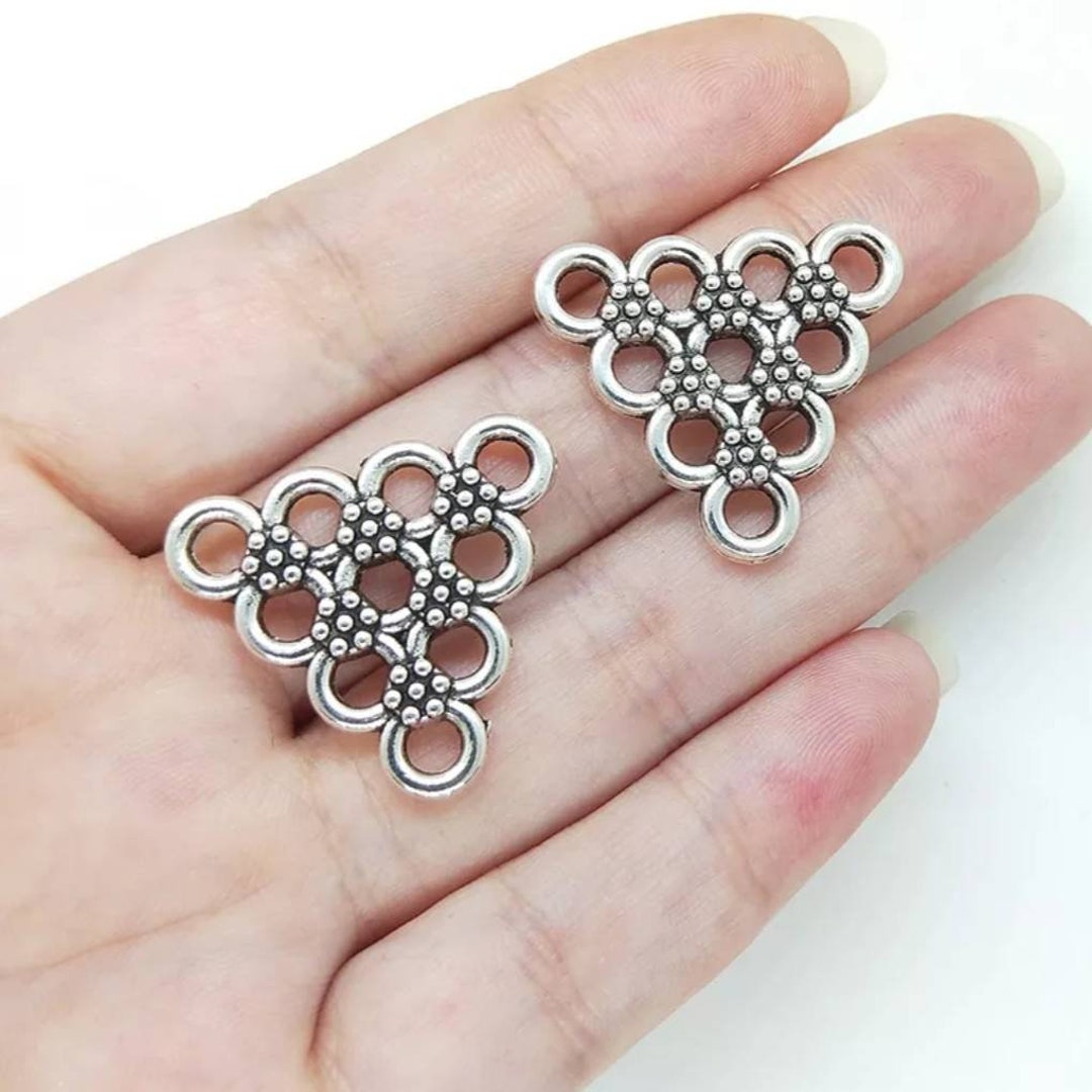4 Trellis Connectors Triangle Open Floral Connector Charms Etsy