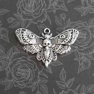 Death's Head Moth Pendant Large Death Head Moth Charm Spooky Nature Pendants Jewelry Supplies 40x25mm