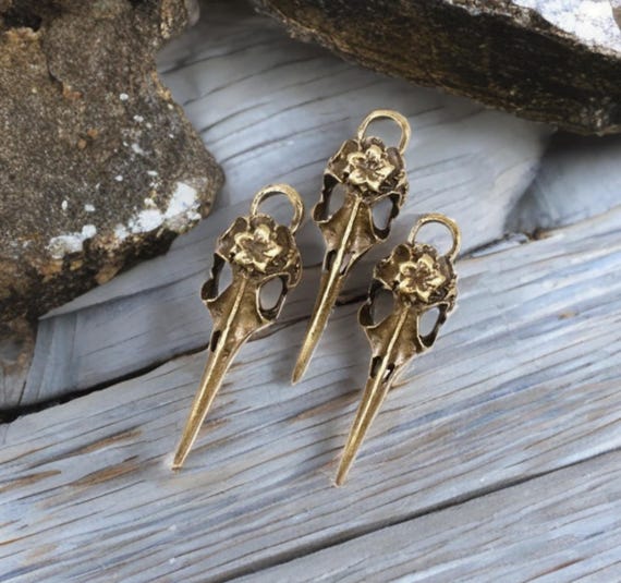 3 BIRD SKULL Pendants Rusric Bronze Tone Long Beaked Flower Skulls Gothic Charm Jewelry Supplies 41x13x11 mm