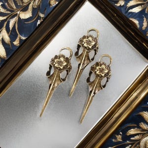 3 BIRD SKULL Pendants Rusric Bronze Tone Long Beaked Flower Skulls Gothic Charm Jewelry Supplies 41x13x11 mm image 5
