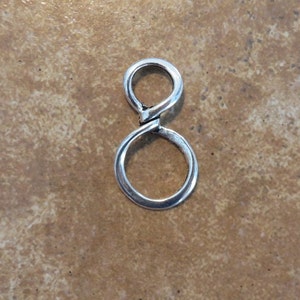 18 Large Twisty Figure Eight Infinity Bracelet Connectors Charms  Antique Silver Tone Connector Jewelry Supplies 30x17 mm