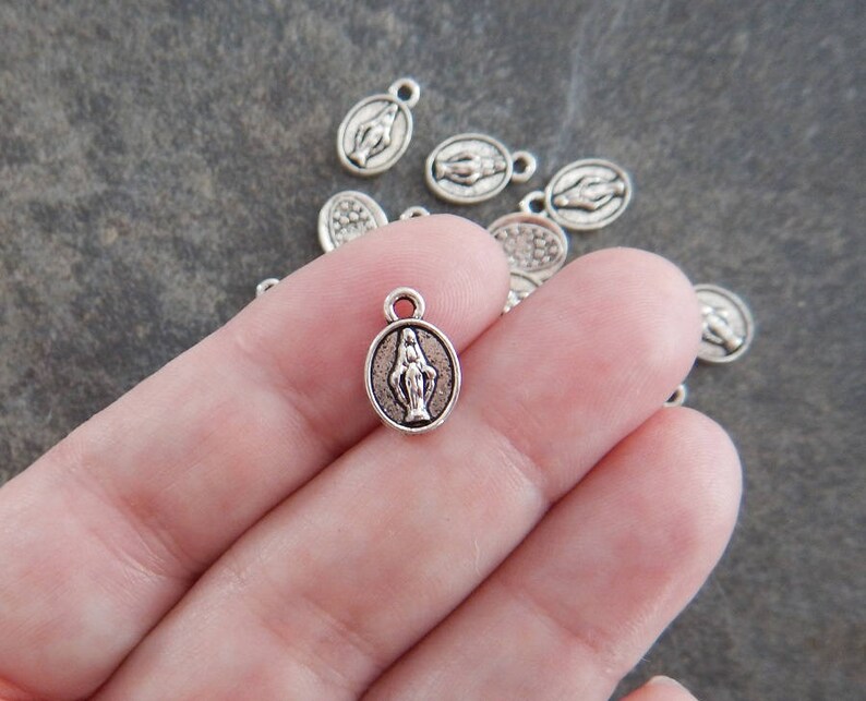 40 Mini Immaculate Mary Medals Charms Rosary Jewelry Supplies Tiny Atq Silver Tone with Varying Contrast 13x9.5mm