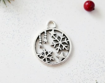 Christmas Charms Snowflake Charms Circle Charms with Snowflakes and Icicles Winter Charms Christmas Jewelry Supplies 20x16mm