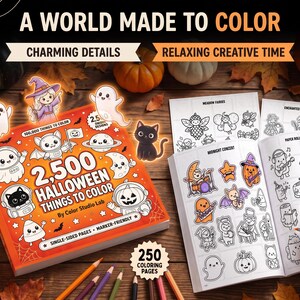 Może przedstawiać: Kolorowanka na Halloween zatytułowana 2,500 Halloween Things To Color od Color Studio Lab, z pomarańczową okładką z rysunkami duch&oacute;w, kota i dyni. Otwarta książka prezentuje strony z czarno-białymi rysunkami liniowymi do kolorowania.