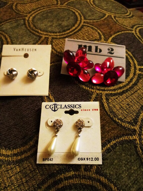 Earring Lot 3 Really Cute Pair.....Casual Or Dress