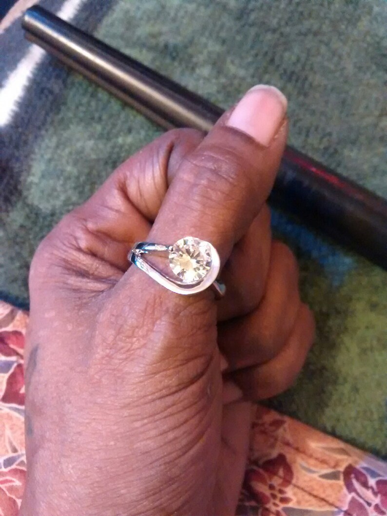 White Gold Plated CZ Swirl Solitaire Ladies Ring Size 8
