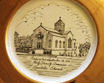 Holy Trinity Armenian Apostolic Church 1966 Gold Trimmed Collectible 10 1/2 Inch Porcelain Plate