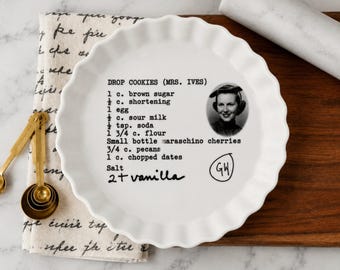 Display your custom handwritten recipe on an oven safe quiche dish. Perfect way to remember a lost one around the holidays.