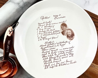 recipe on plate, platter with your loved ones handwritten recipe is the perfect mothers day gift