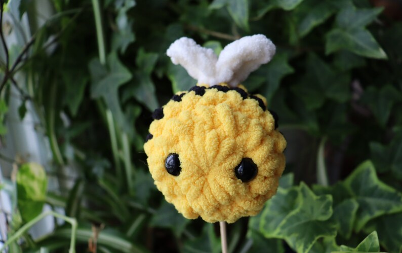 PDF PATTERN Crochet Little Bee image 1