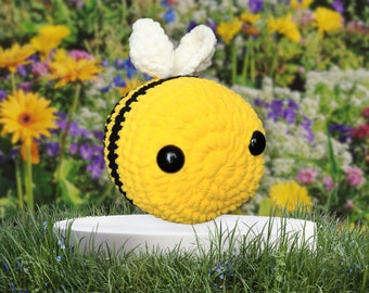 Grande abeille au crochet