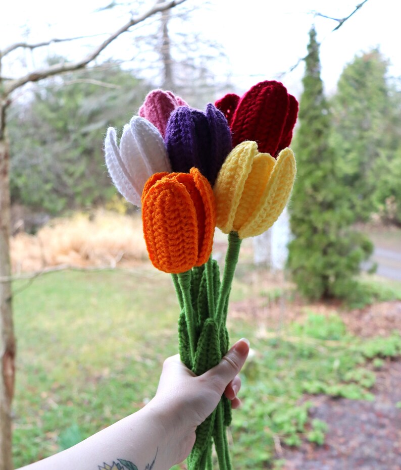 Crochet Bouquet 1 Tulips image 1