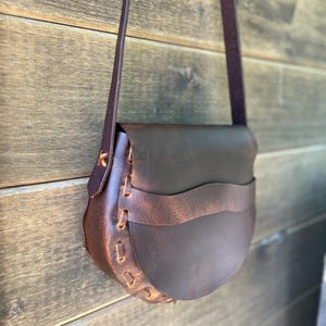 Sac hippie en cuir de style vintage