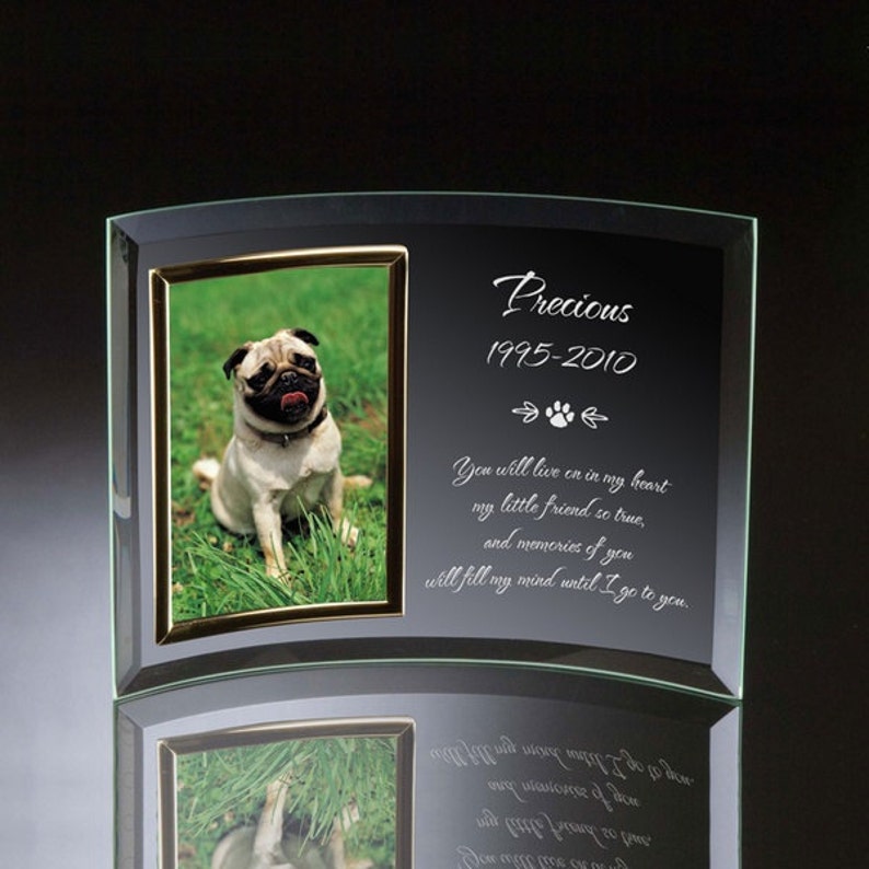 Engraved Pet Memorial Photo Frame Image 0