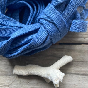 Baumwollband gefärbt in Bio Indigo Farbstoff / 1 cm Breite von 900 cm (9 Yards) / pastellblau